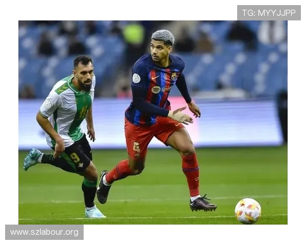 阿劳霍恶意犯规激怒英格兰